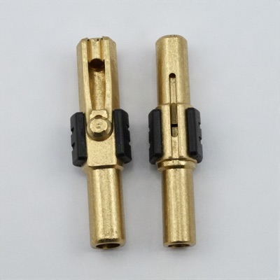 Ilustración del catálogo 2026 para FI-SOL-048: Conector de cable / Cable Connector. No representa necesariamente el modelo exacto.